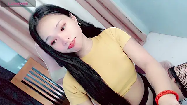 amomentoflust69 online show from May 22, 11:30 am