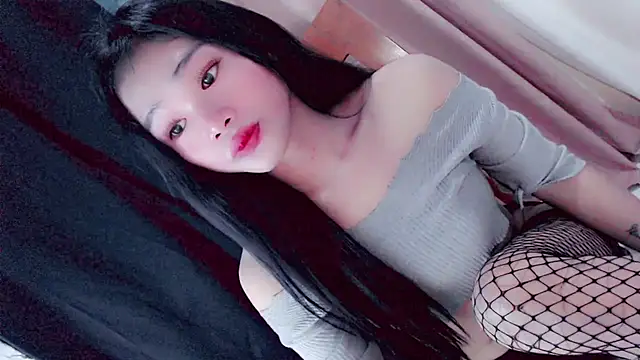 amomentoflust69 online show from February 28, 6:02 am