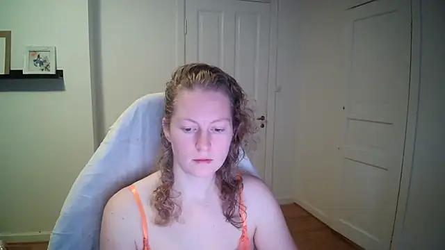 Girlnina-1995 online show from November 26, 9:31 am