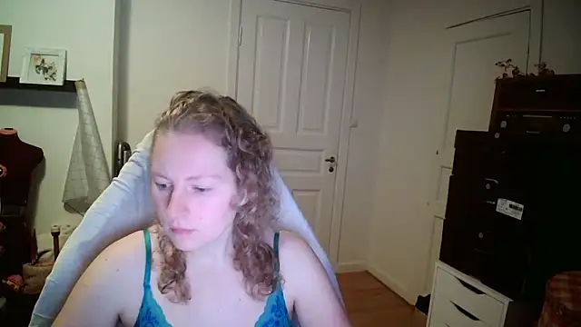 Girlnina-1995 online show from December 16, 10:30 am