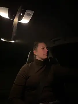 Girlnina-1995 online show from December 20, 5:21 am