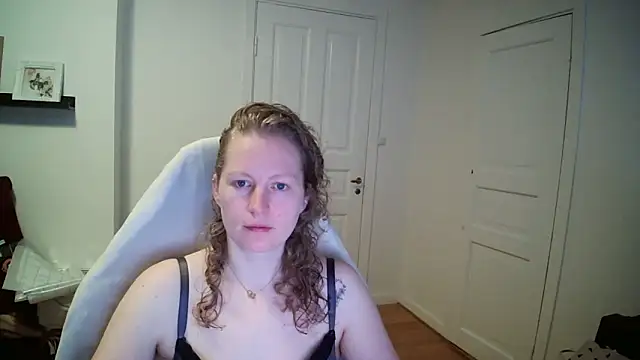 Girlnina-1995 online show from March 12, 9:57 am