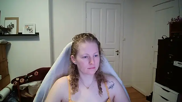 Girlnina-1995 online show from February 24, 10:16 am