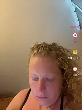 Snapshot of Girlnina-1995 chatting on June 1, 6:40 pm Girlnina-1995 online show from June 1, 6:40 pm