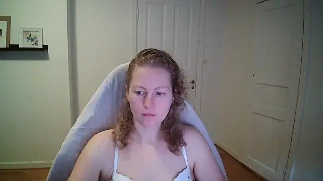 Girlnina-1995 online show from November 17, 10:19 am