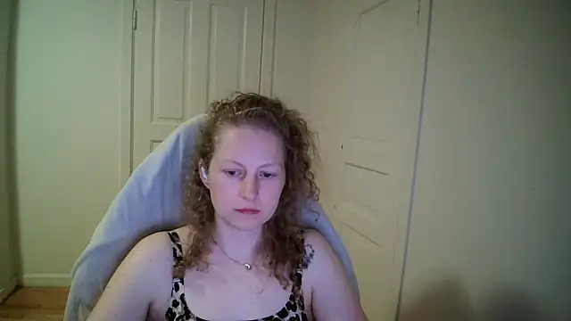 Girlnina-1995 online show from March 31, 7:16 pm