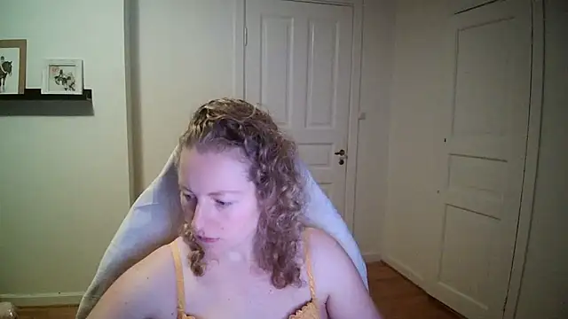 Girlnina-1995 online show from November 25, 4:07 pm