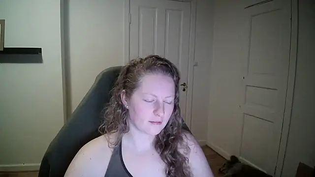 Snapshot of Girlnina-1995 chatting on March 3, 6:46 pm Girlnina-1995 online show from March 3, 6:46 pm