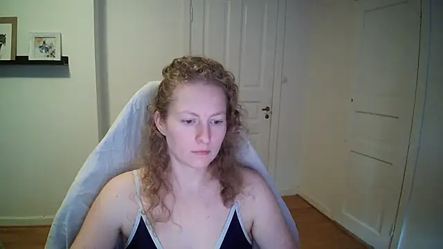 Girlnina-1995 online show from October 29, 10:58 am