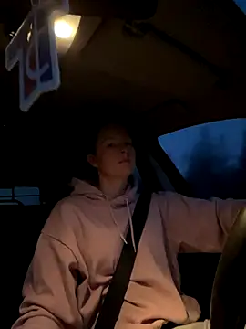 Girlnina-1995 online show from November 7, 5:45 am