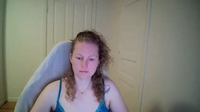 Girlnina-1995 online show from March 23, 8:36 am