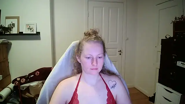 Girlnina-1995 online show from February 17, 7:33 pm