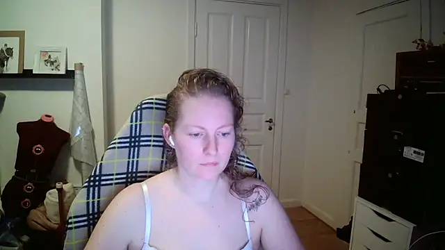 Girlnina-1995 online show from January 15, 9:01 am