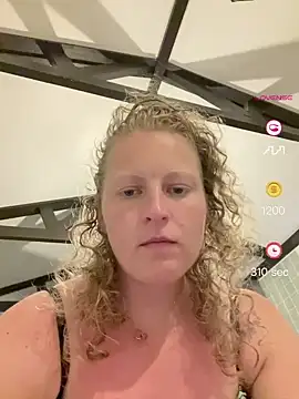 Snapshot of Girlnina-1995 chatting on June 2, 5:46 pm Girlnina-1995 online show from June 2, 5:46 pm