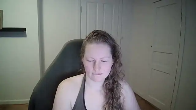 Snapshot of Girlnina-1995 chatting on March 17, 11:42 am Girlnina-1995 online show from March 17, 11:42 am