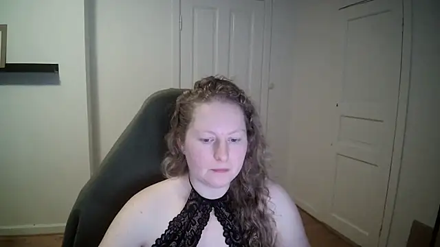 Snapshot of Girlnina-1995 chatting on February 25, 12:49 pm Girlnina-1995 online show from February 25, 12:49 pm