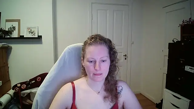 Girlnina-1995 online show from February 25, 10:15 am