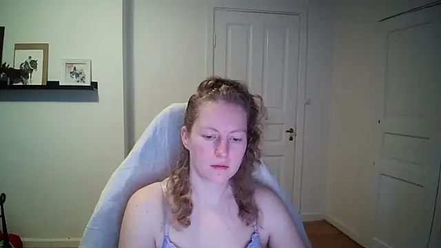 Girlnina-1995 online show from November 18, 8:50 am