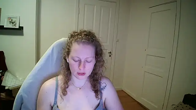 Girlnina-1995 online show from March 11, 9:53 pm