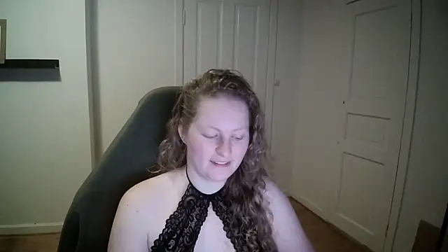 Snapshot of Girlnina-1995 chatting on February 25, 3:53 pm Girlnina-1995 online show from February 25, 3:53 pm