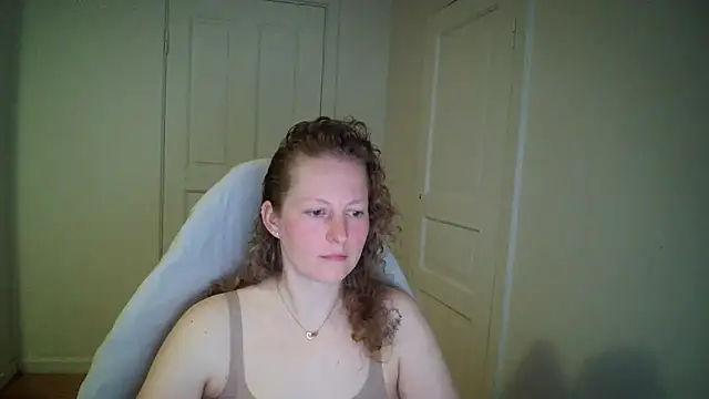 Girlnina-1995 online show from April 2, 7:26 am