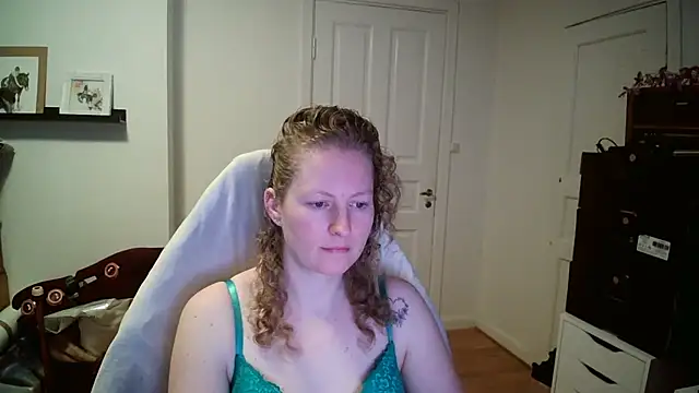 Girlnina-1995 online show from February 9, 8:12 am