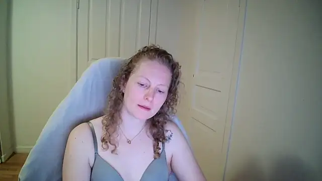 Girlnina-1995 online show from March 24, 11:10 am