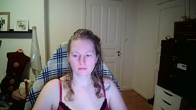 Girlnina-1995 online show from January 14, 5:44 am