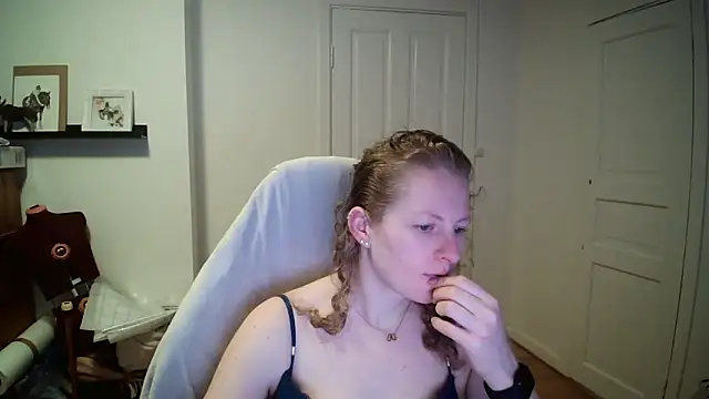 Girlnina-1995 online show from March 4, 8:44 am