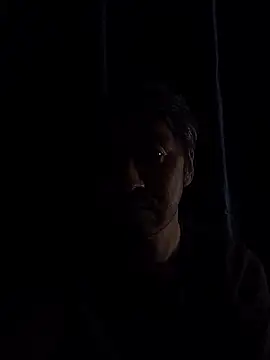 Snapshot of flymetothemoon1986 chatting on November 30, 12:28 pm flymetothemoon1986 online show from November 30, 12:28 pm