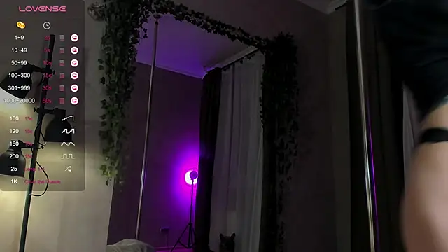  ice ba by online show from November 8, 9:07 pm