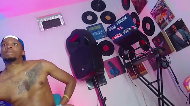 bigdickxblackx online show from February 11, 2:14 am