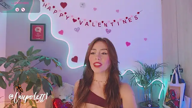 Snapshot of LauPolett chatting on February 16, 1:25 am LauPolett online show from February 16, 1:25 am