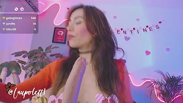 Snapshot of LauPolett chatting on February 15, 4:36 am LauPolett online show from February 15, 4:36 am