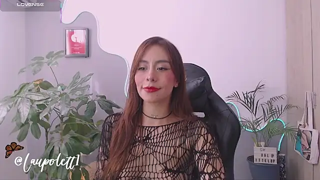 Snapshot of LauPolett chatting on December 14, 8:14 pm LauPolett online show from December 14, 8:14 pm