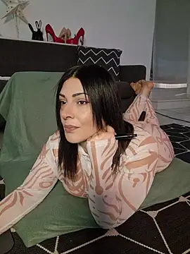 Snapshot of AryaSummersReal chatting on June 3, 8:04 am AryaSummersReal online show from June 3, 8:04 am