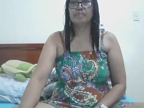 Snapshot of ASIANFUL chatting on July 9, 11:48 pm ASIANFUL online show from July 9, 11:48 pm