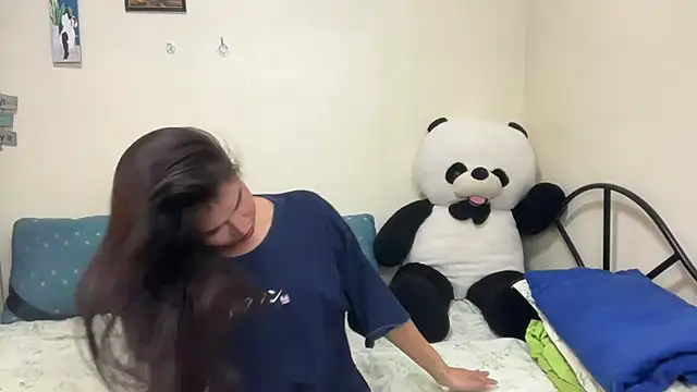 rihanna22 online show from November 17, 1:48 pm