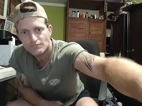 Snapshot of the-billy-blue chatting on December 14, 3:06 pm the-billy-blue online show from December 14, 3:06 pm