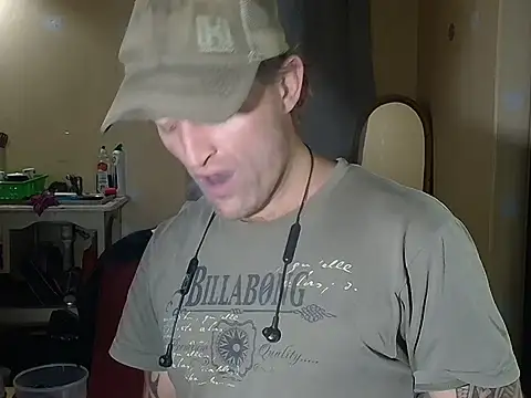Snapshot of the-billy-blue chatting on July 5, 10:38 pm the-billy-blue online show from July 5, 10:38 pm