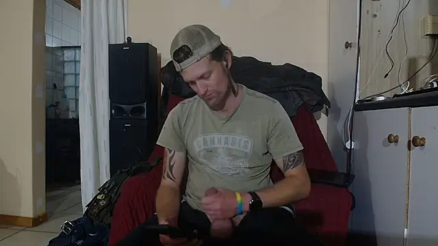 Snapshot of the-billy-blue chatting on June 25, 12:41 am the-billy-blue online show from June 25, 12:41 am