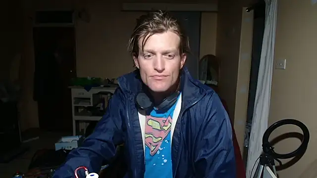 Snapshot of the-billy-blue chatting on July 14, 10:05 pm the-billy-blue online show from July 14, 10:05 pm