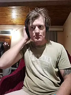 Snapshot of the-billy-blue chatting on July 10, 12:43 am the-billy-blue online show from July 10, 12:43 am
