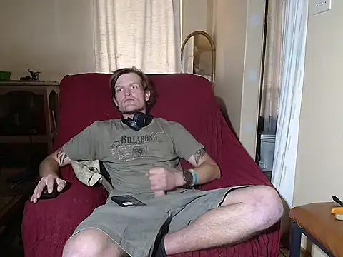 Snapshot of the-billy-blue chatting on July 13, 10:25 am the-billy-blue online show from July 13, 10:25 am