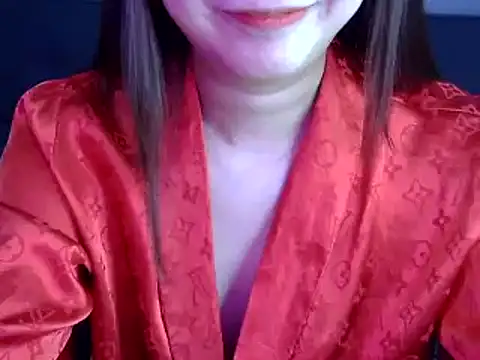 Snapshot of Bee_2k chatting on November 9, 5:22 am Bee 2k online show from November 9, 5:22 am