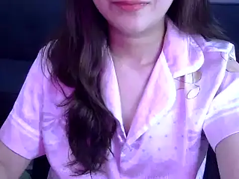 Snapshot of Bee_2k chatting on June 6, 4:07 am Bee 2k online show from June 6, 4:07 am