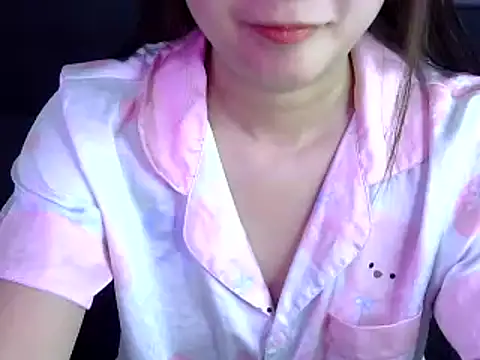 Snapshot of Bee_2k chatting on November 21, 4:55 am Bee 2k online show from November 21, 4:55 am