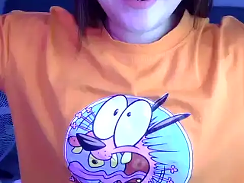 Snapshot of Bee_2k chatting on November 24, 4:56 am Bee 2k online show from November 24, 4:56 am