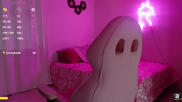 luzesmeraldaw online show from February 8, 12:17 pm