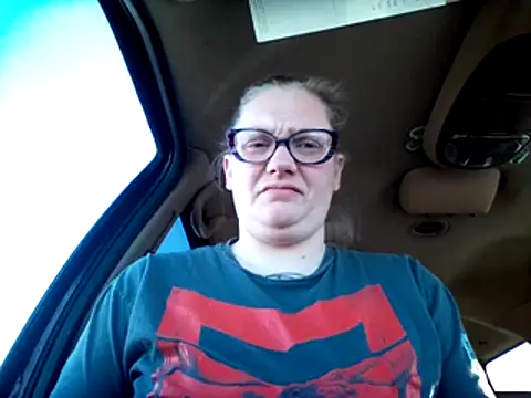 Snapshot of Slutty_Owl420 chatting on January 23, 4:59 pm Slutty Owl420 online show from January 23, 4:59 pm